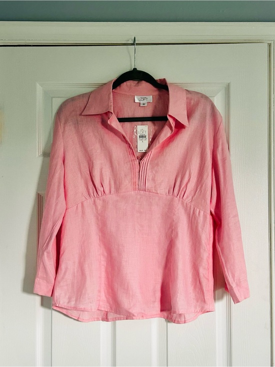LOFT Tops - MAKE OFFER - Ann Taylor LOFT Soft Pink Collared Pintuck Peasant Top